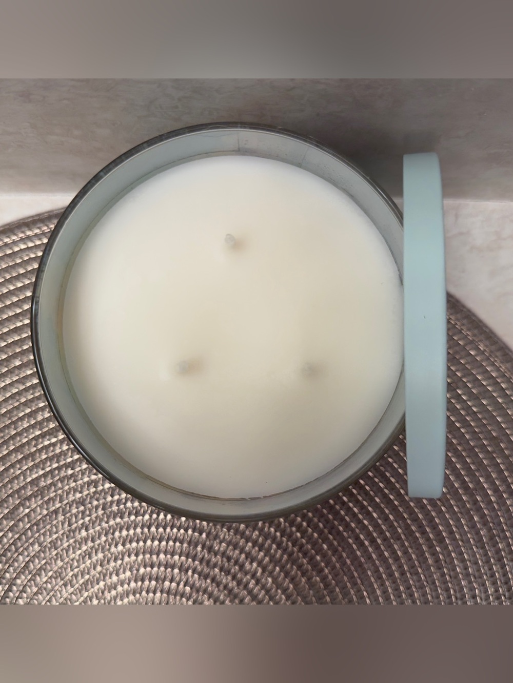 NWT Bath & Body Works Meet Me in Miami 3-Wick Candle - Picture 2 of 3